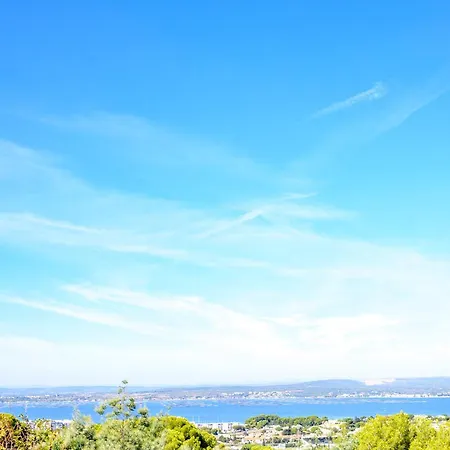 Maison Mediterraneenne Dans Les Pins, Mont Saint Clair بيت للعطل سُت