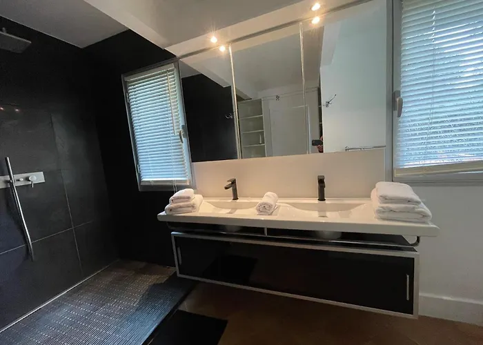 Maison Mediterraneenne Dans Les Pins, Mont Saint Clair Sete 度假居 *