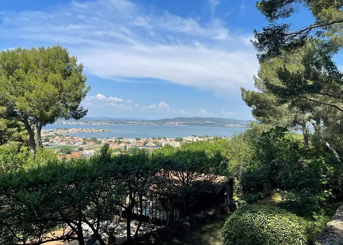 Maison Mediterraneenne Dans Les Pins, Mont Saint Clair Sete 塞特港